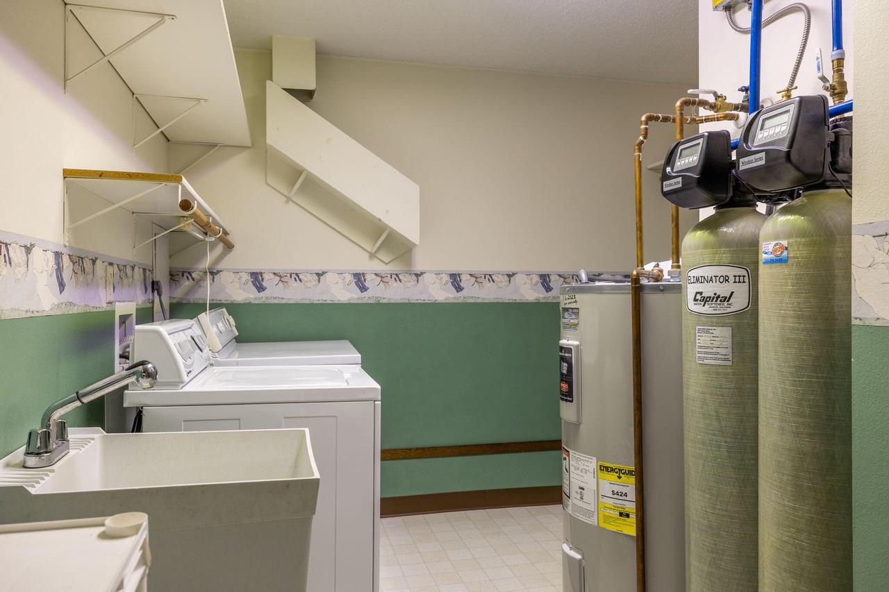 W4952 Woodhaven DRIVE