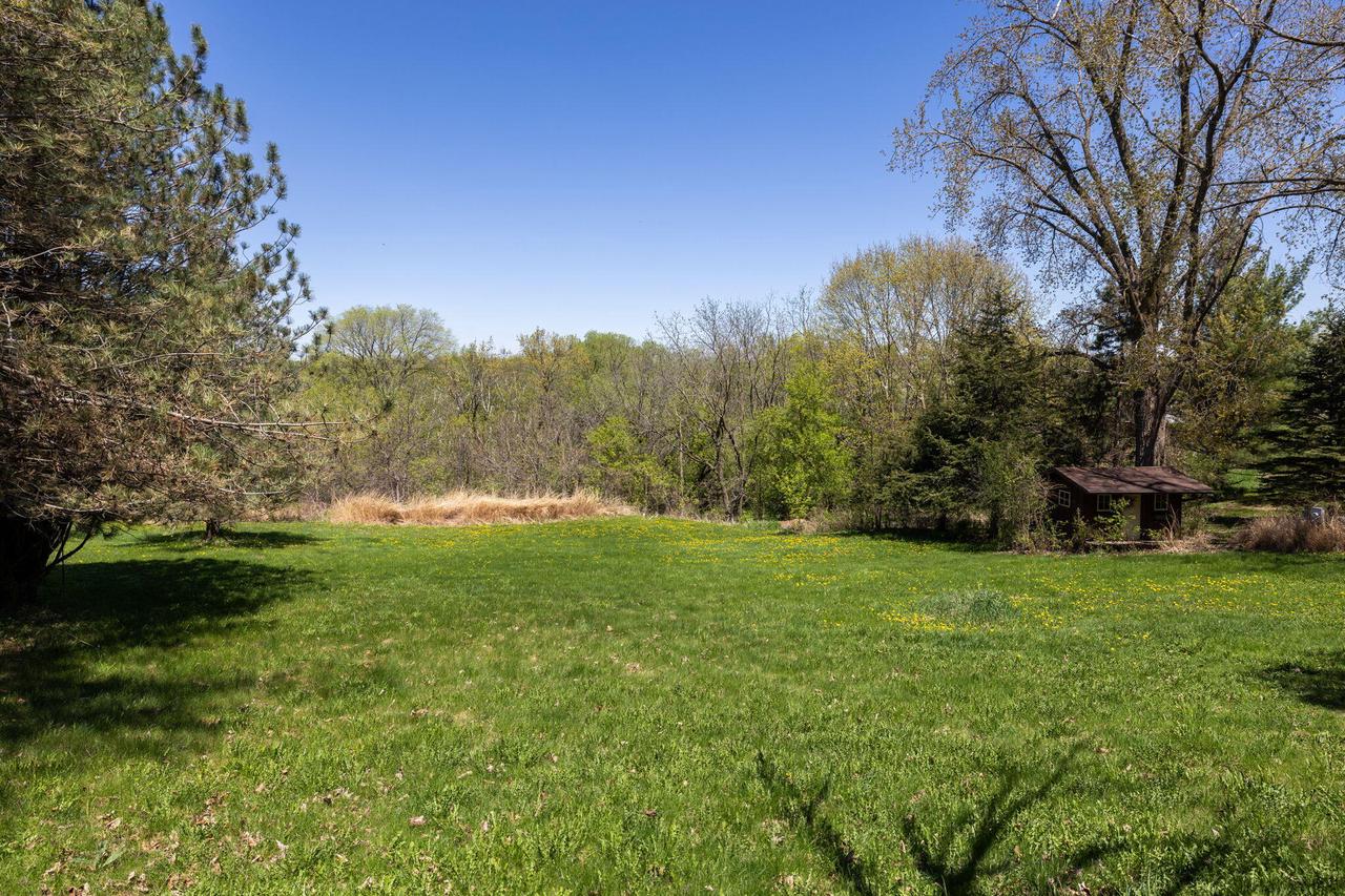 W4952 Woodhaven DRIVE