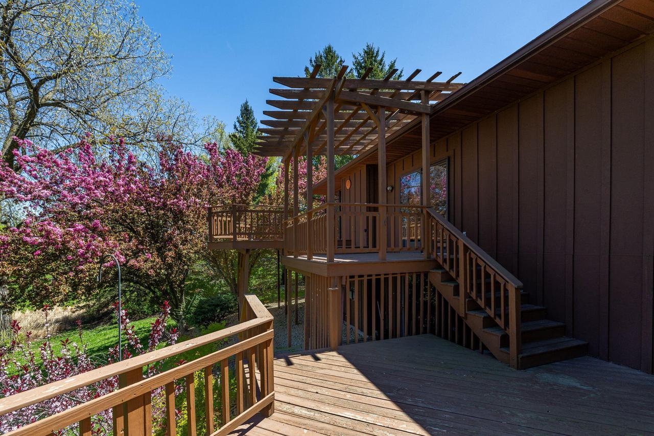 W4952 Woodhaven DRIVE