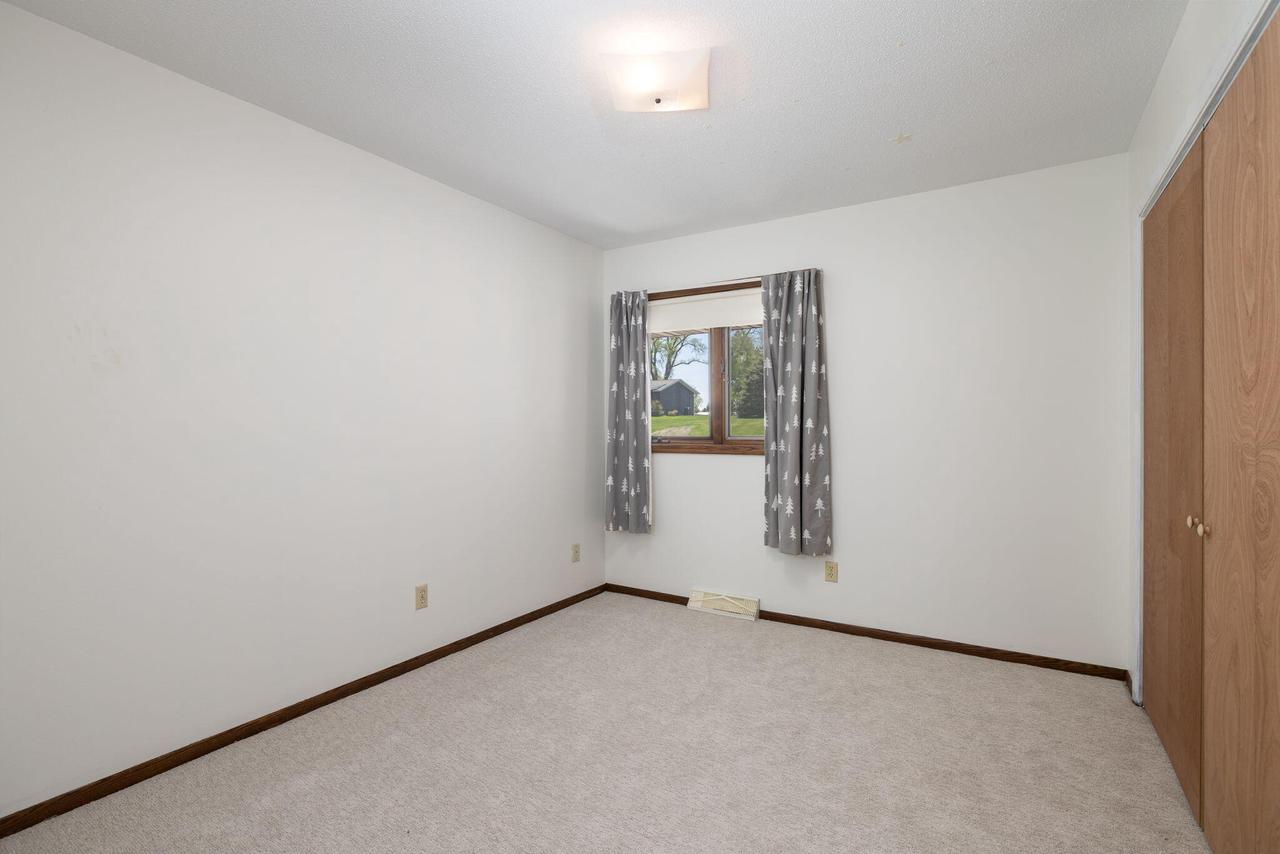 W4952 Woodhaven DRIVE