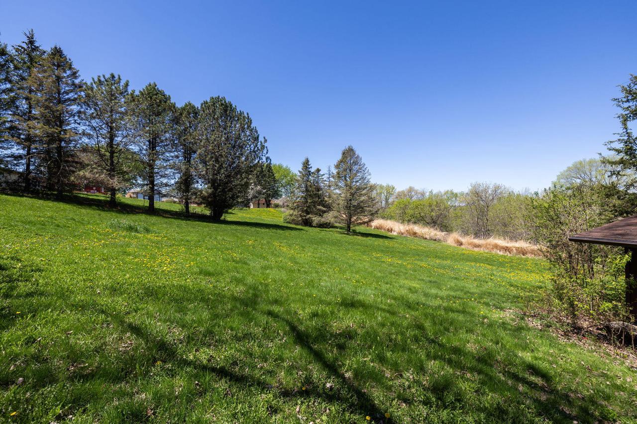 W4952 Woodhaven DRIVE