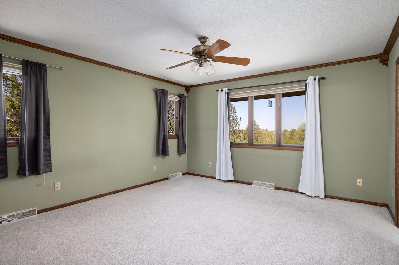 W4952 Woodhaven DRIVE