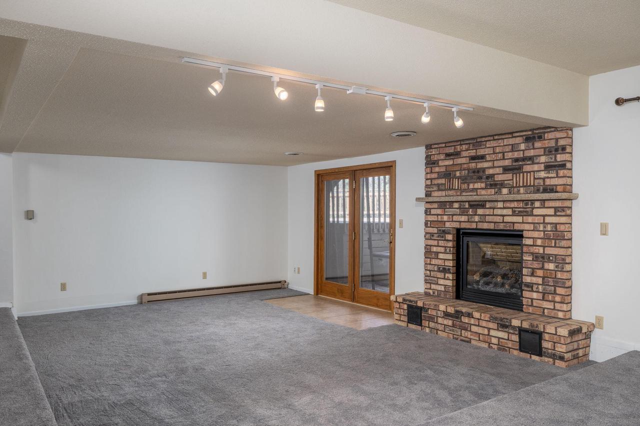 W4952 Woodhaven DRIVE