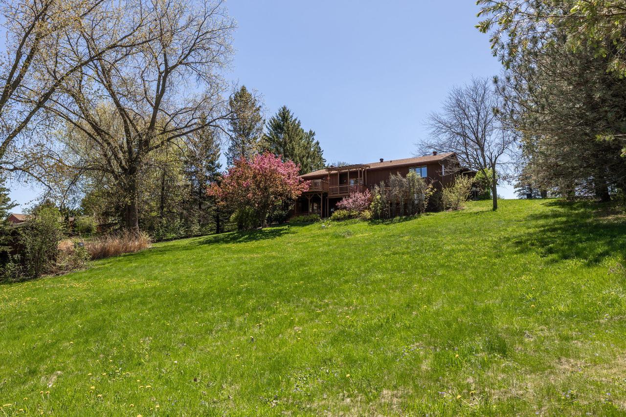 W4952 Woodhaven DRIVE