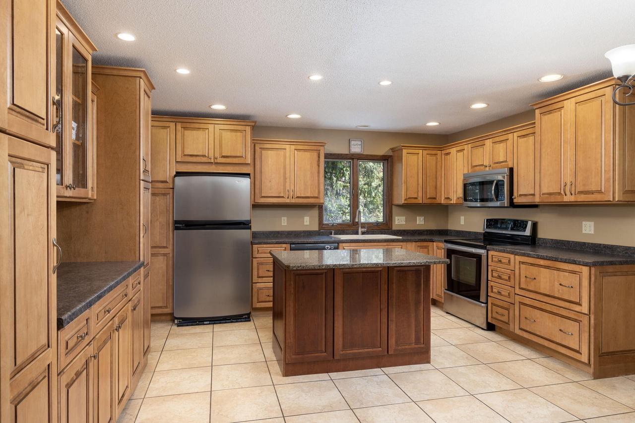 W4952 Woodhaven DRIVE