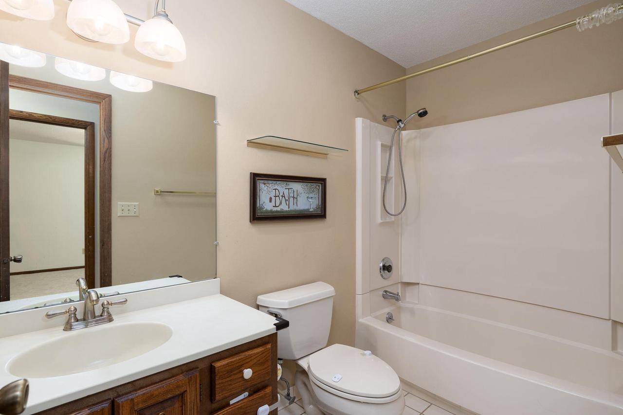 W4952 Woodhaven DRIVE