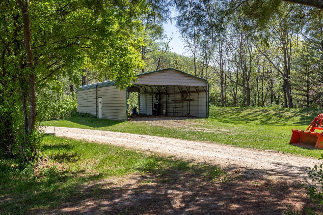 W229 Cedar Meadow ROAD