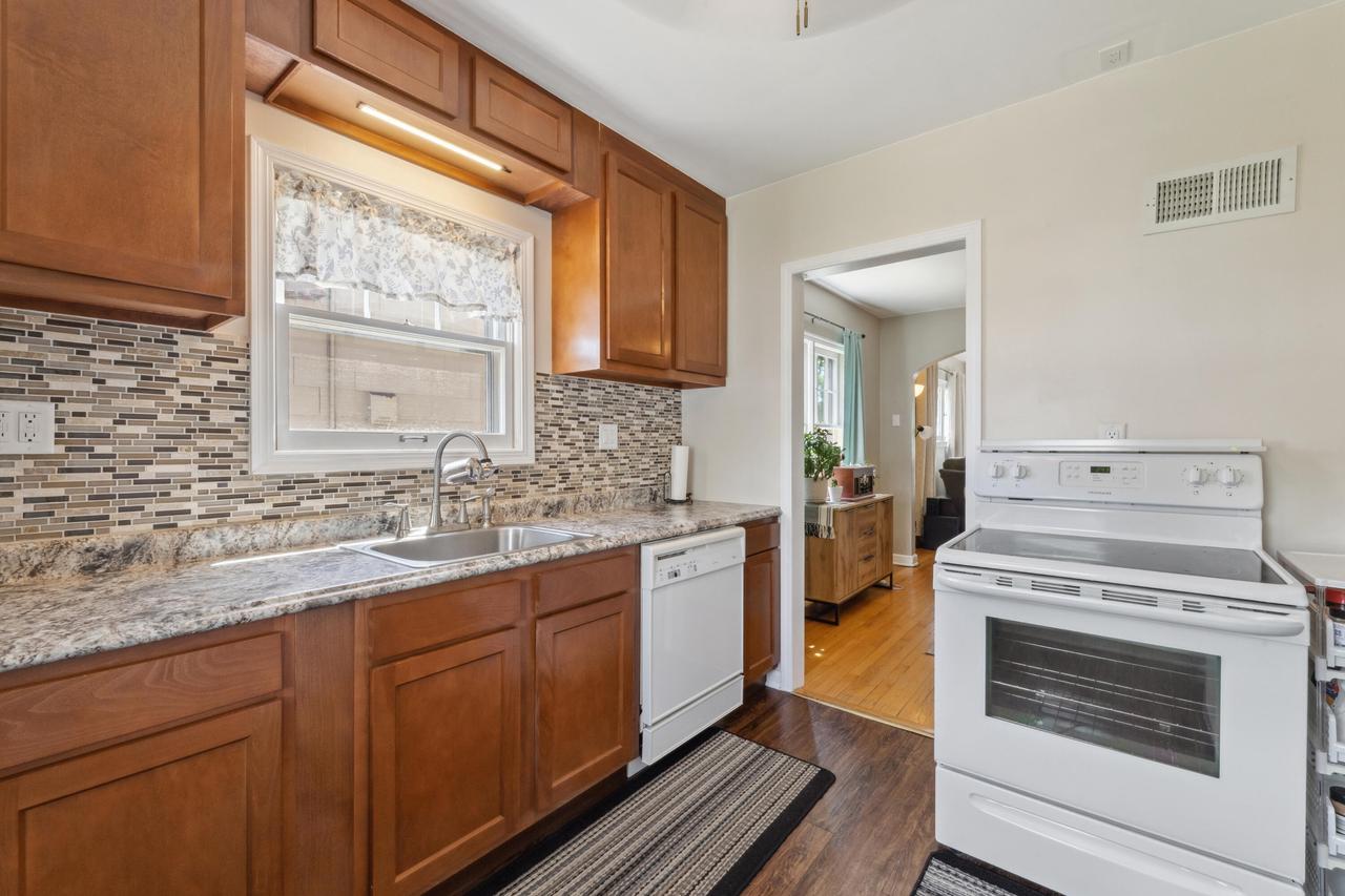 339 22ND STREET SOUTH South