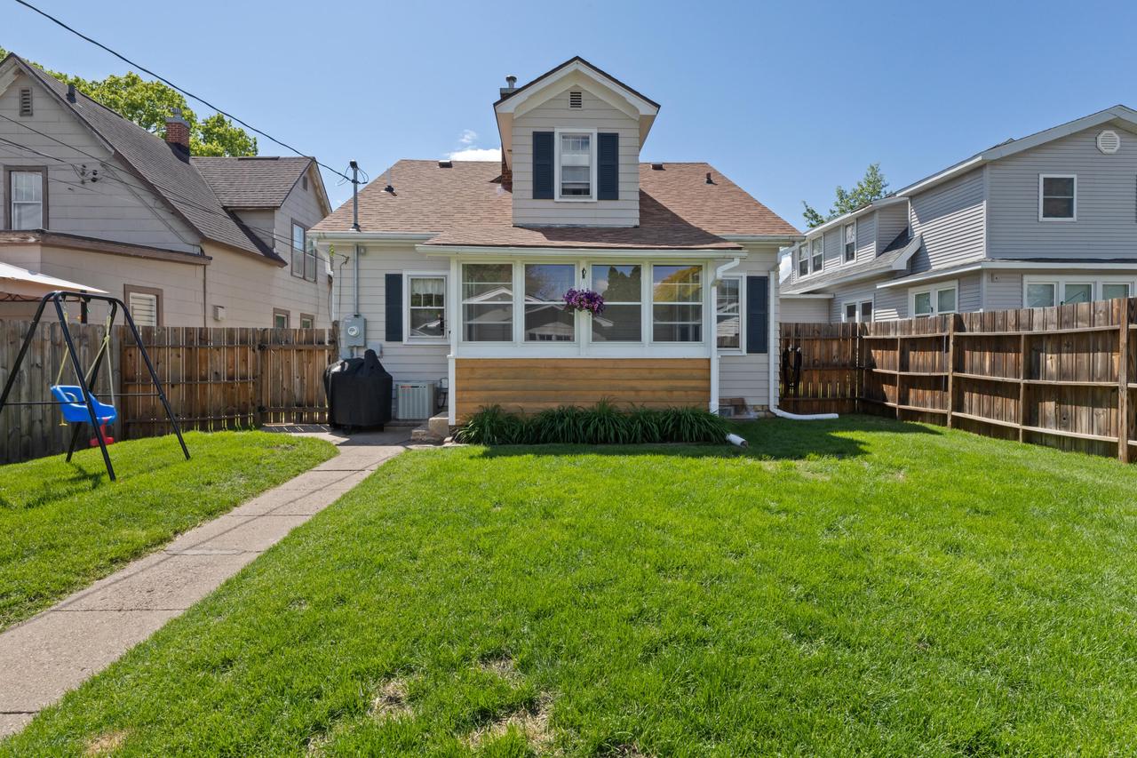 339 22ND STREET SOUTH South