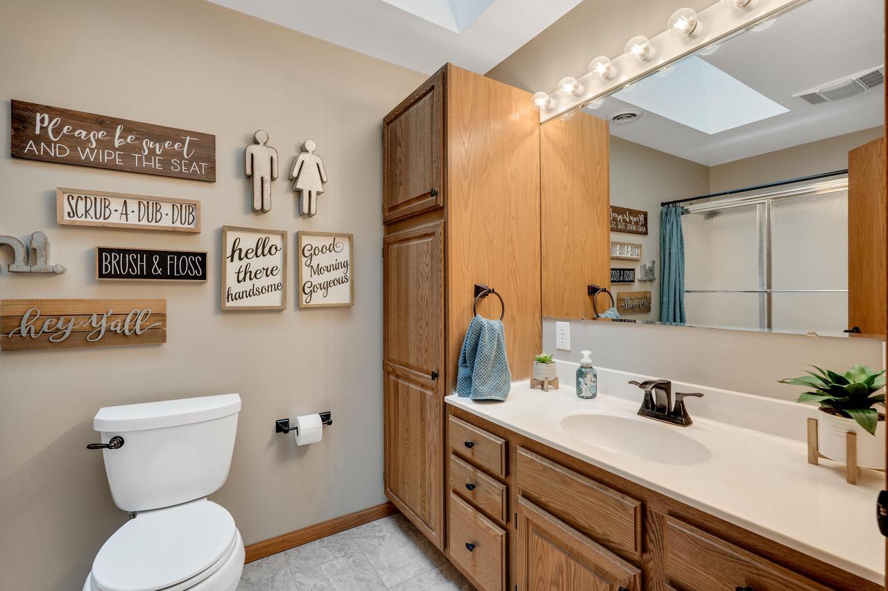 1022 Westview Circle DRIVE