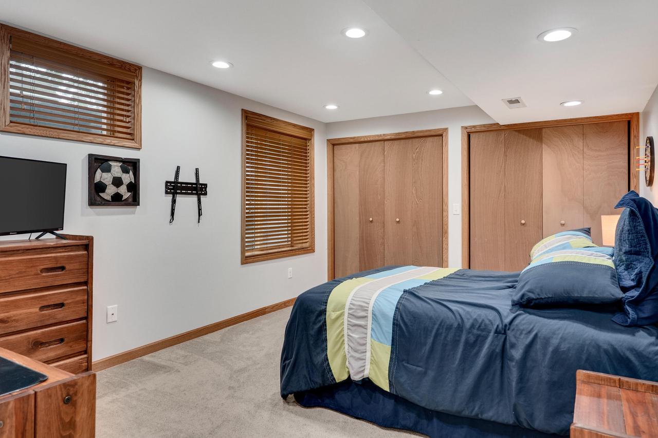 1022 Westview Circle DRIVE