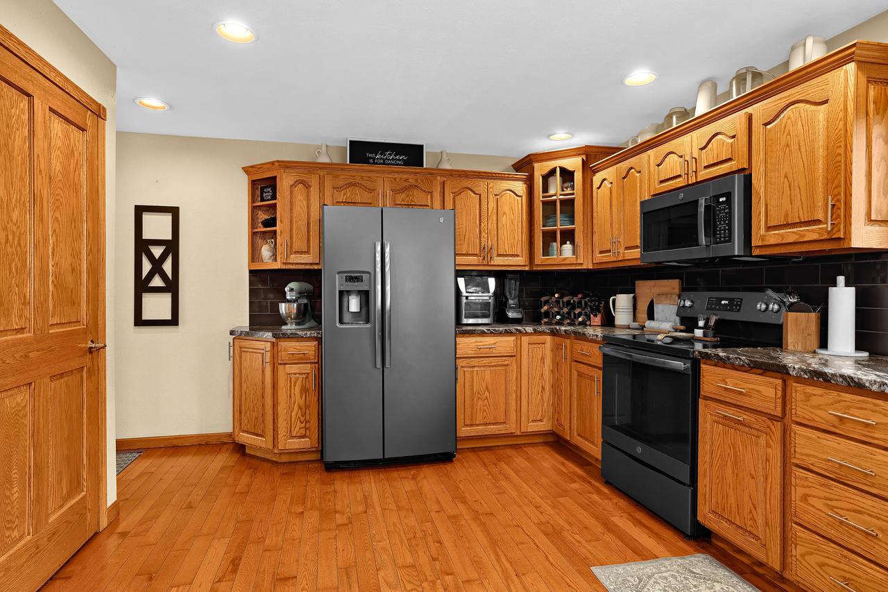 W2381 Evans Dwyer ROAD