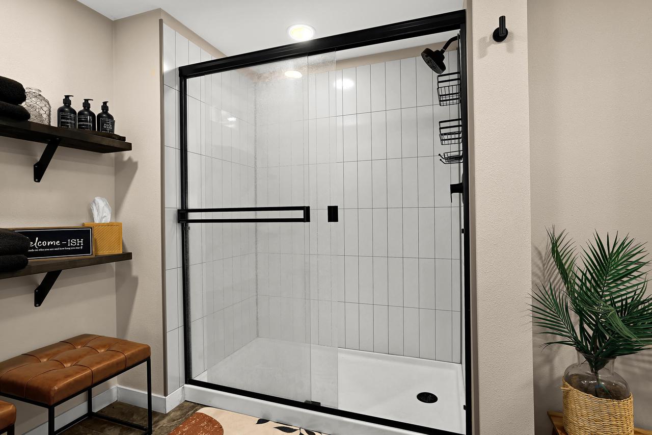 W2381 Evans Dwyer ROAD