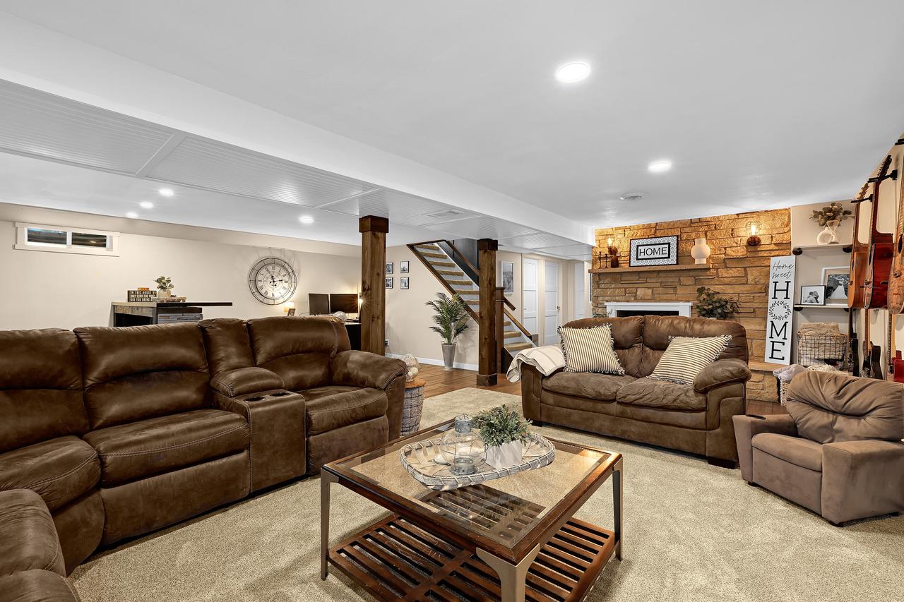 W2381 Evans Dwyer ROAD