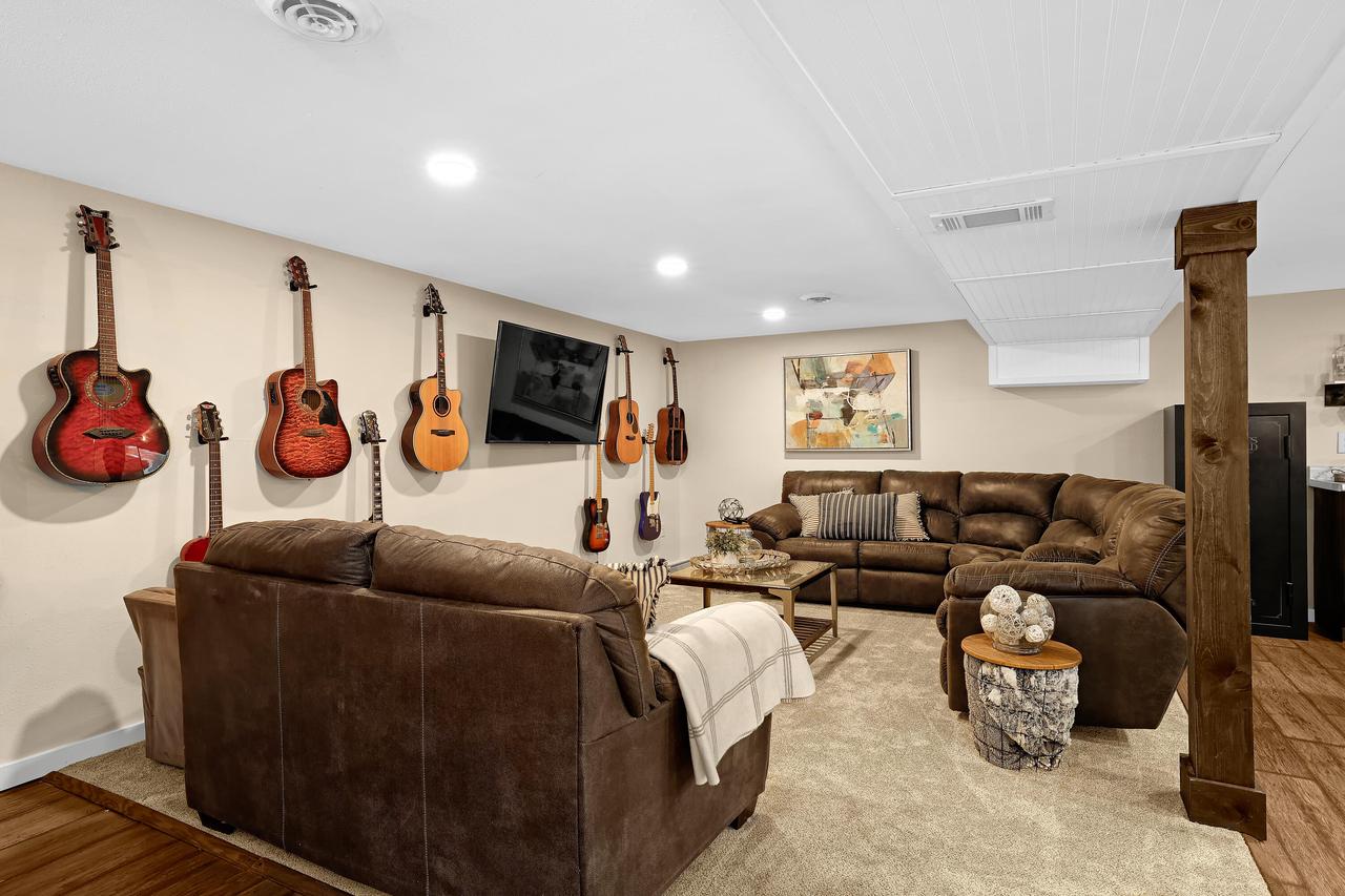 W2381 Evans Dwyer ROAD