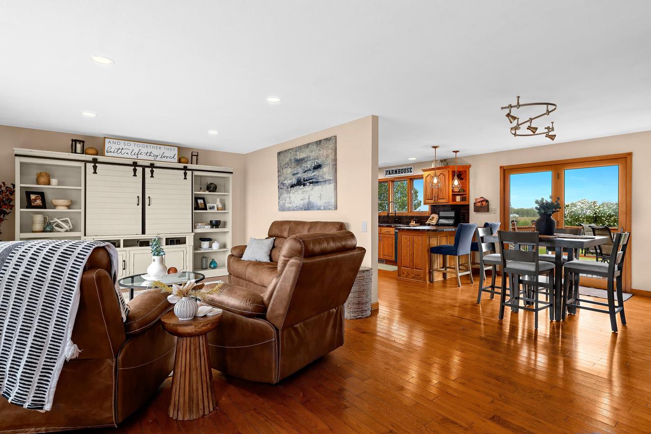 W2381 Evans Dwyer ROAD