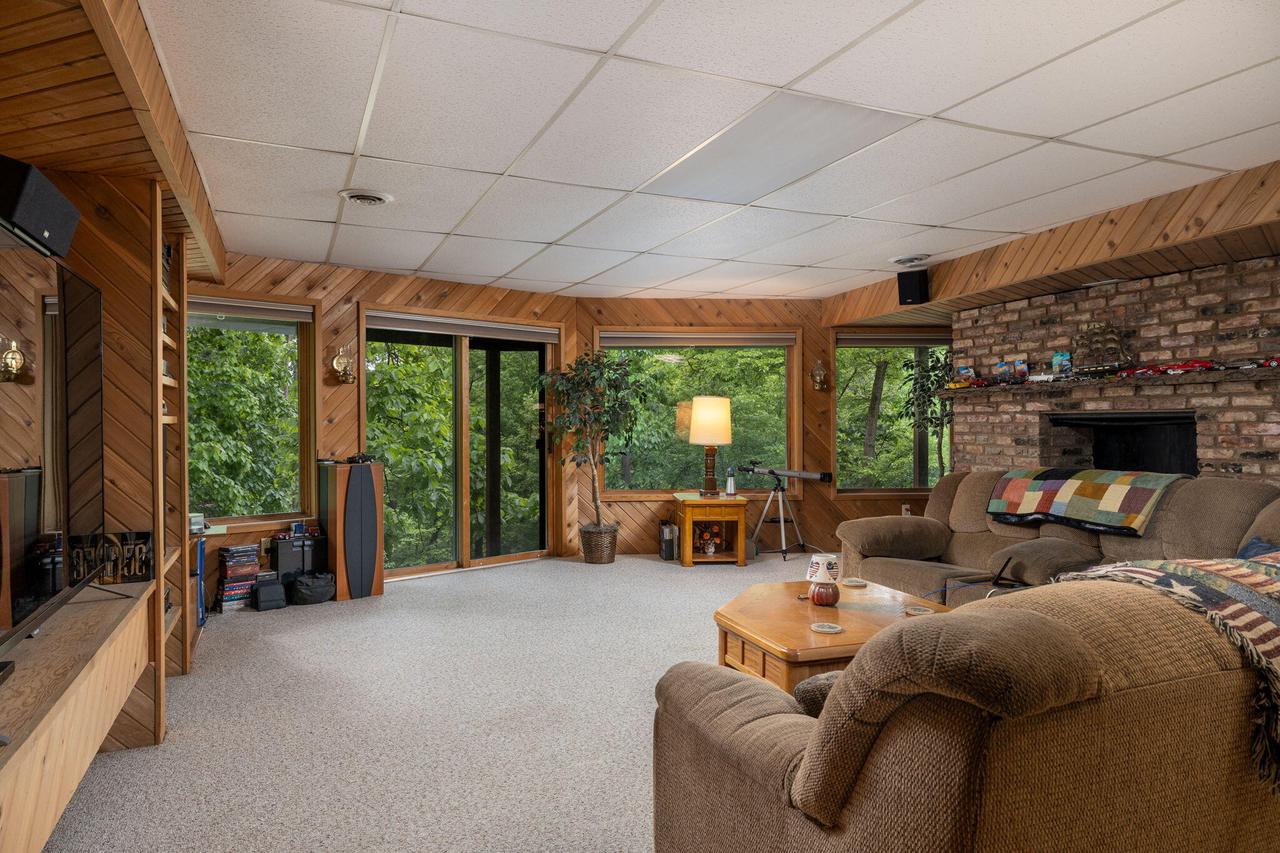 N1440 Red Oaks DRIVE