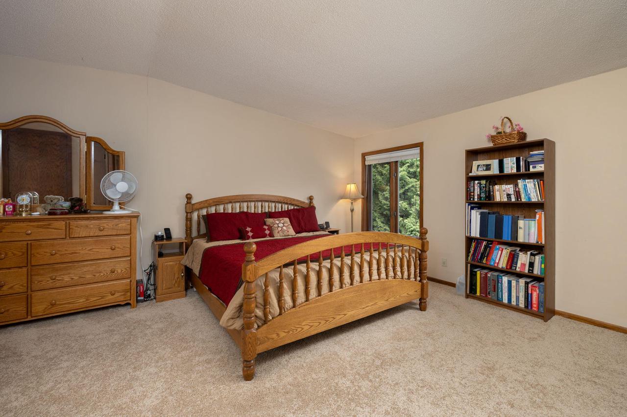 N1440 Red Oaks DRIVE