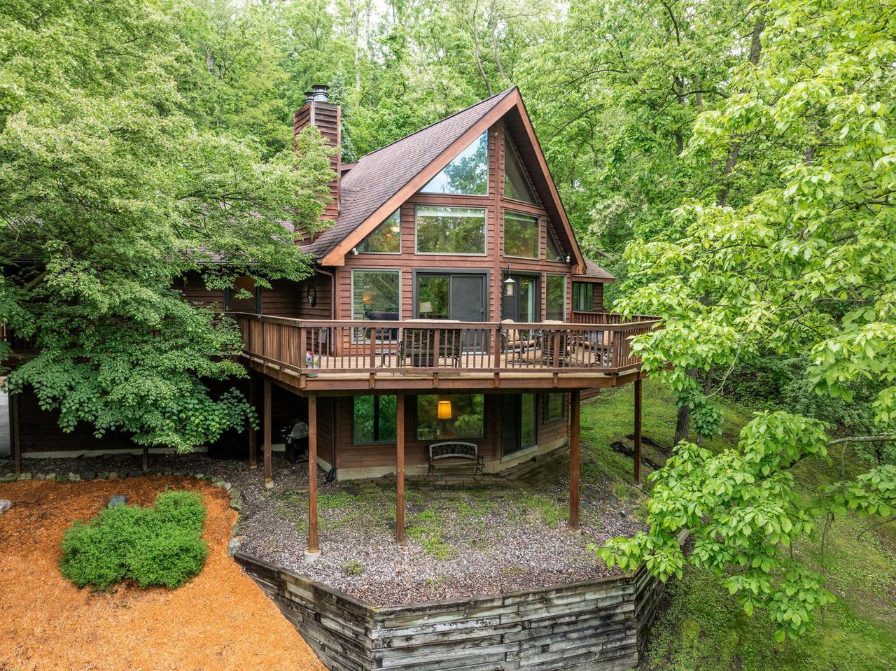 N1440 Red Oaks DRIVE