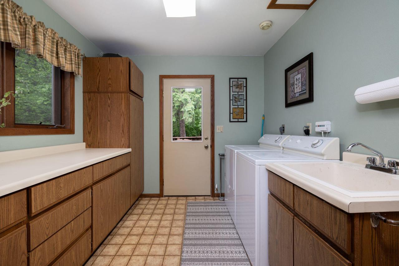 N1440 Red Oaks DRIVE