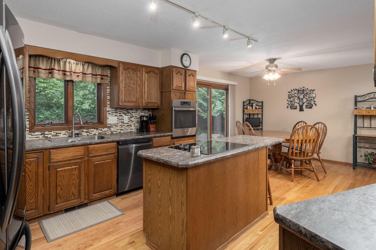 N1440 Red Oaks DRIVE