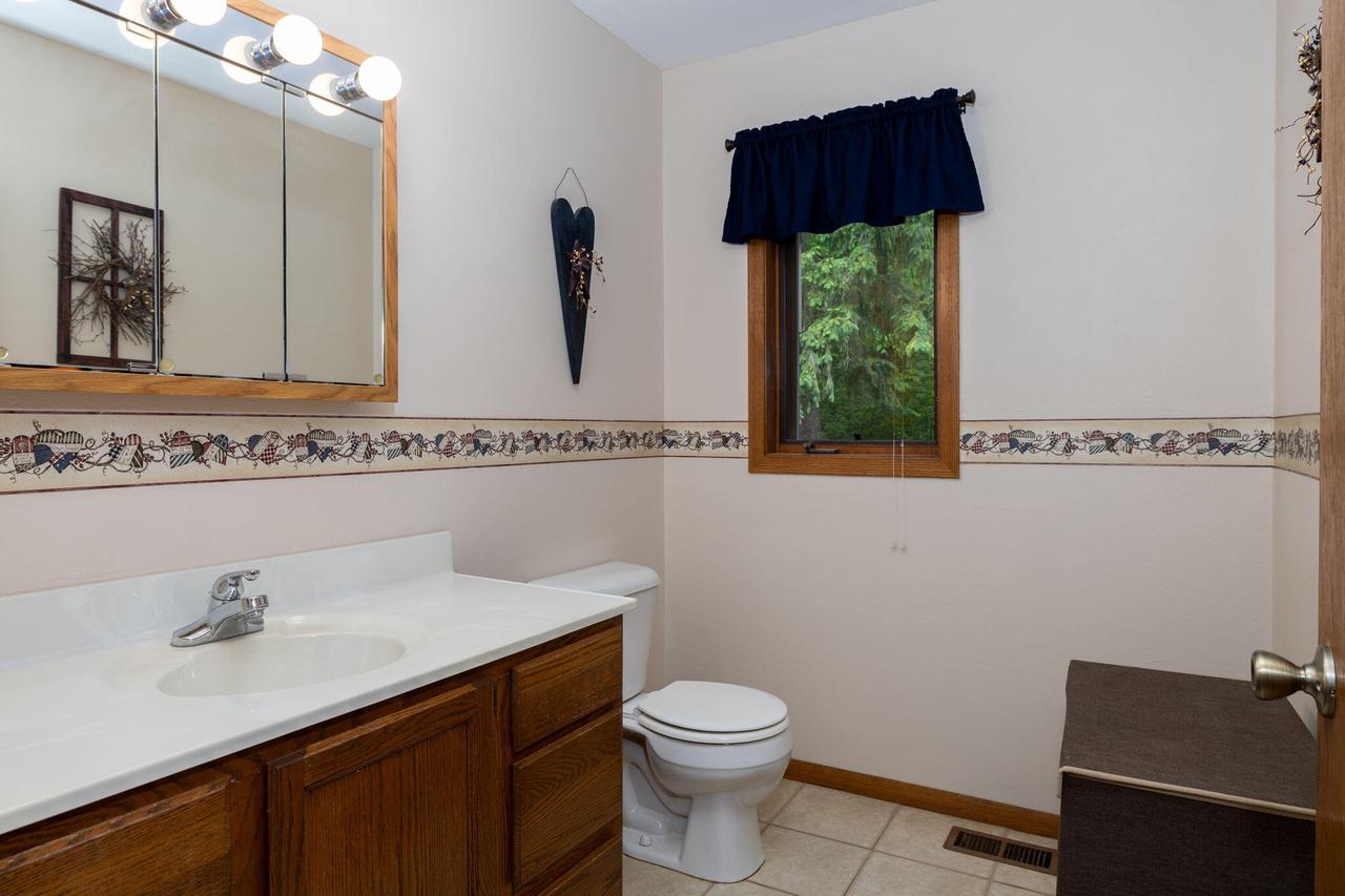 N1440 Red Oaks DRIVE