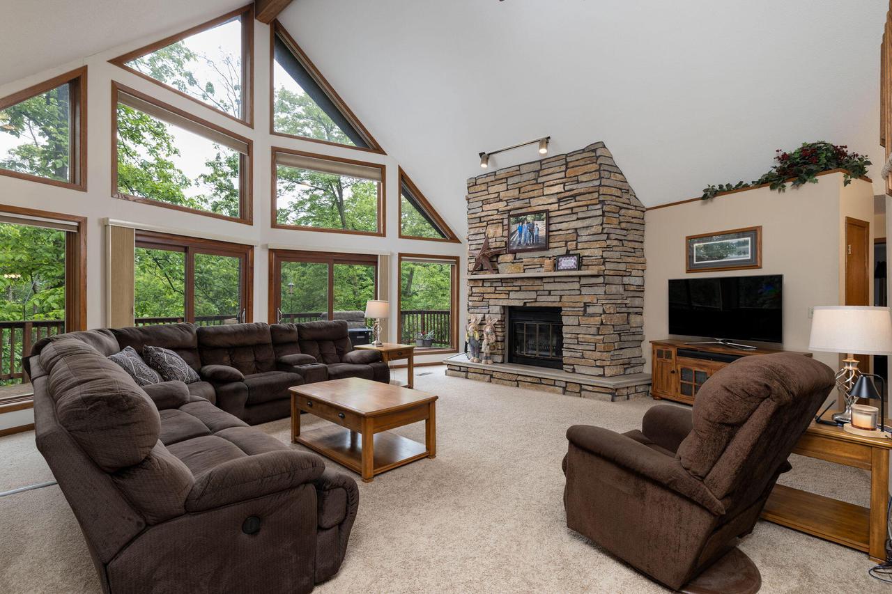 N1440 Red Oaks DRIVE