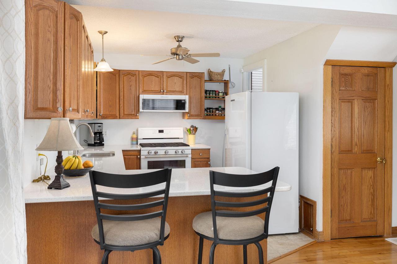 1210 East AVENUE SOUTH South