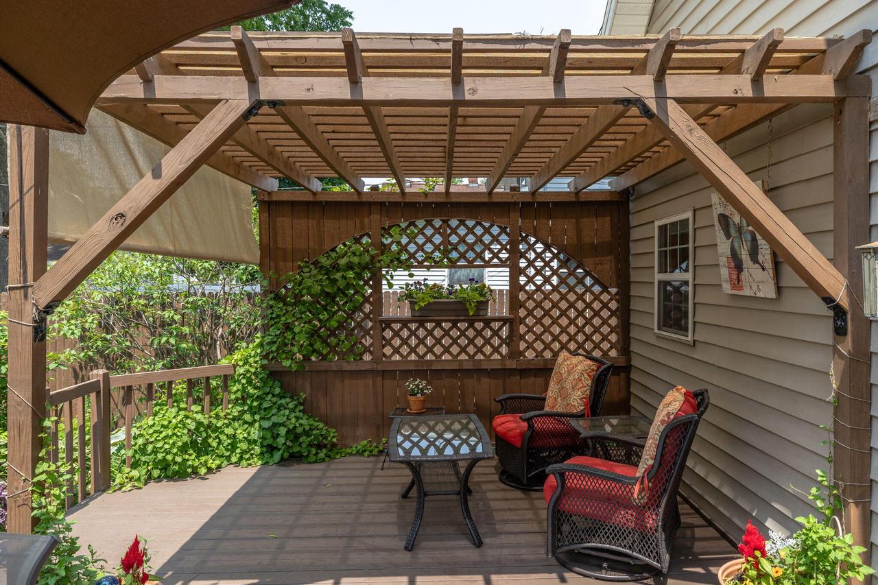 1210 East AVENUE SOUTH South