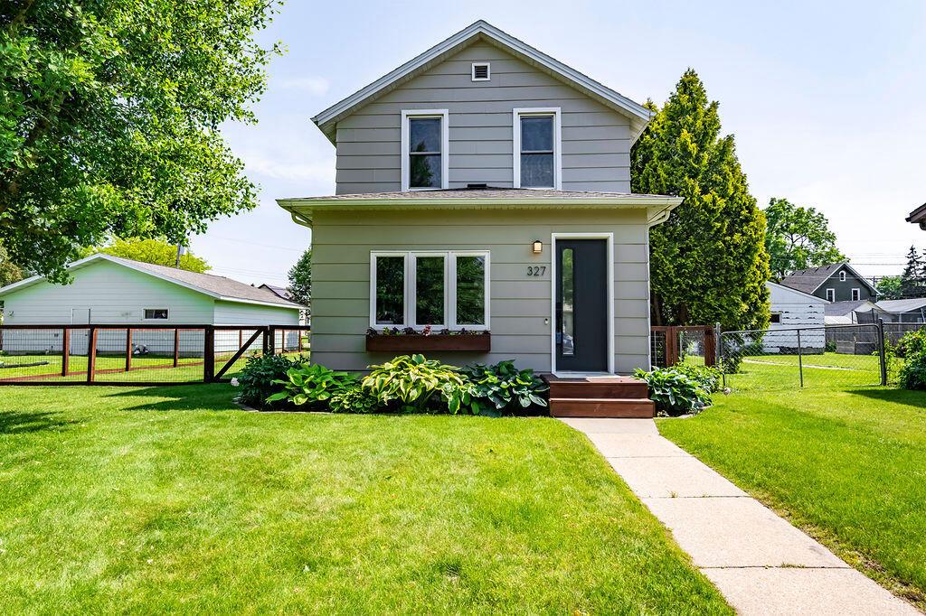 327 2nd STREET NORTH North