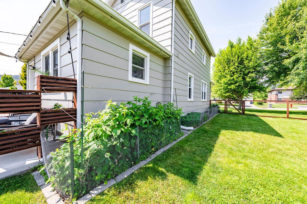 327 2nd STREET NORTH North