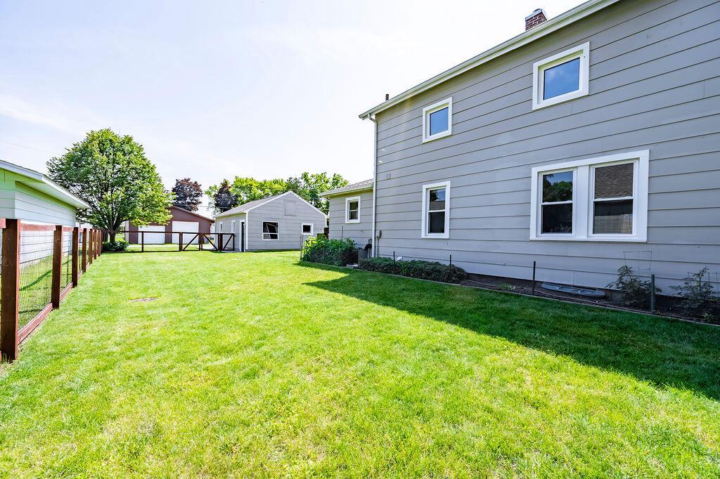 327 2nd STREET NORTH North