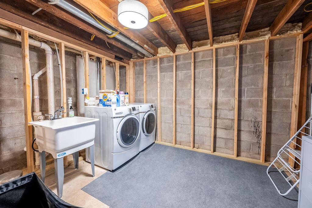 327 2nd STREET NORTH North