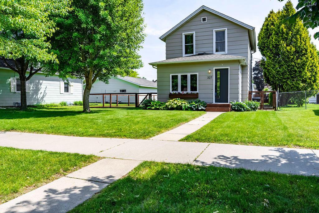 327 2nd STREET NORTH North