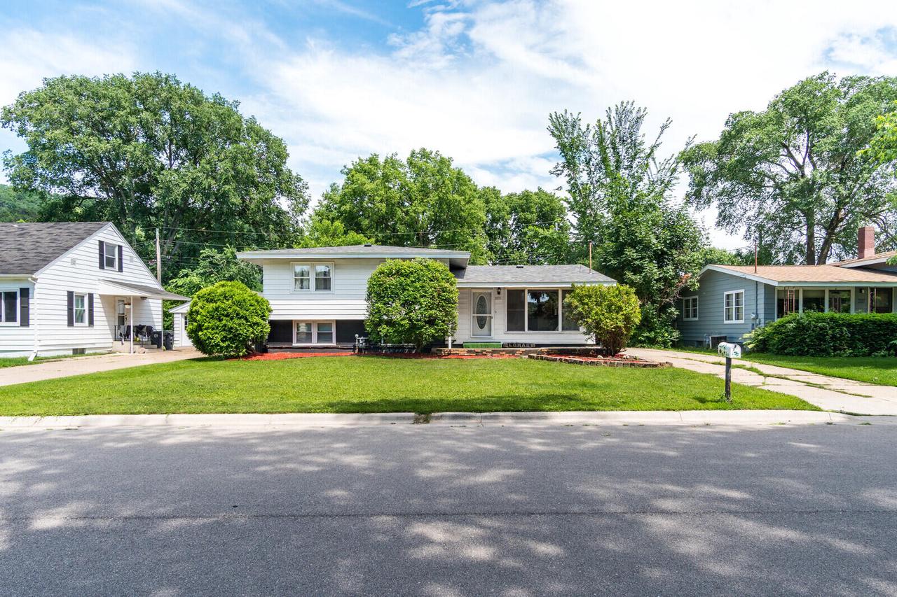 2053 29th STREET SOUTH South