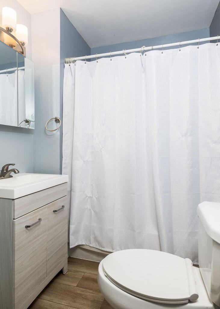 1701 Madison STREET 1704