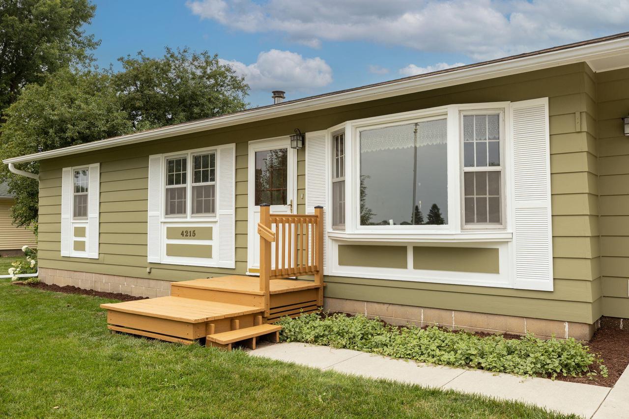 4215 Sunnyside DRIVE