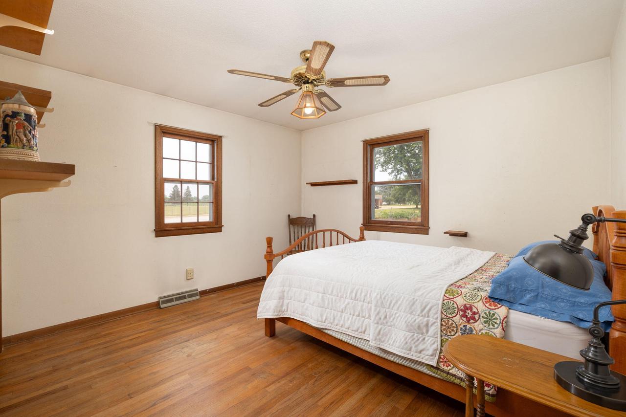 4215 Sunnyside DRIVE