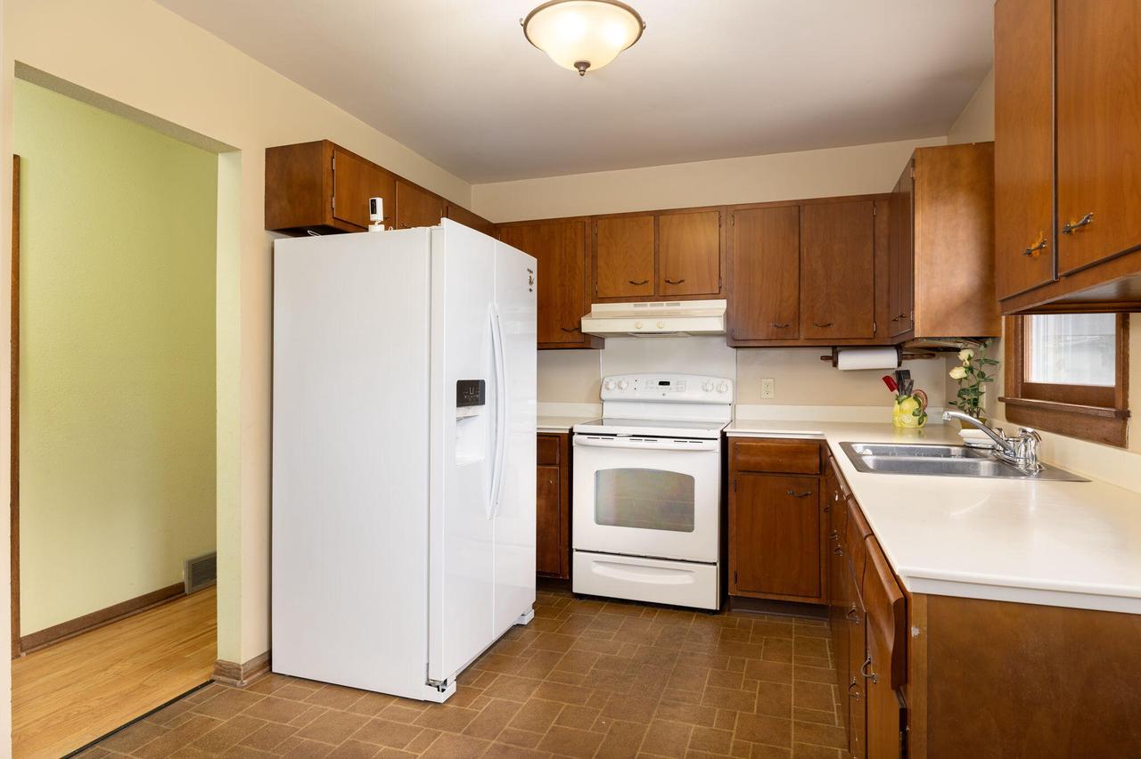 4215 Sunnyside DRIVE