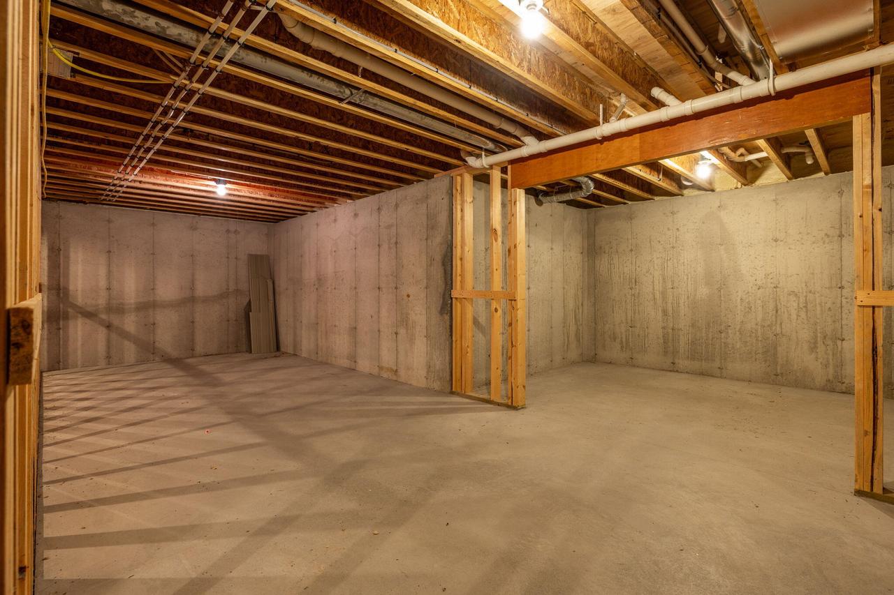 503 Pine Valley COURT