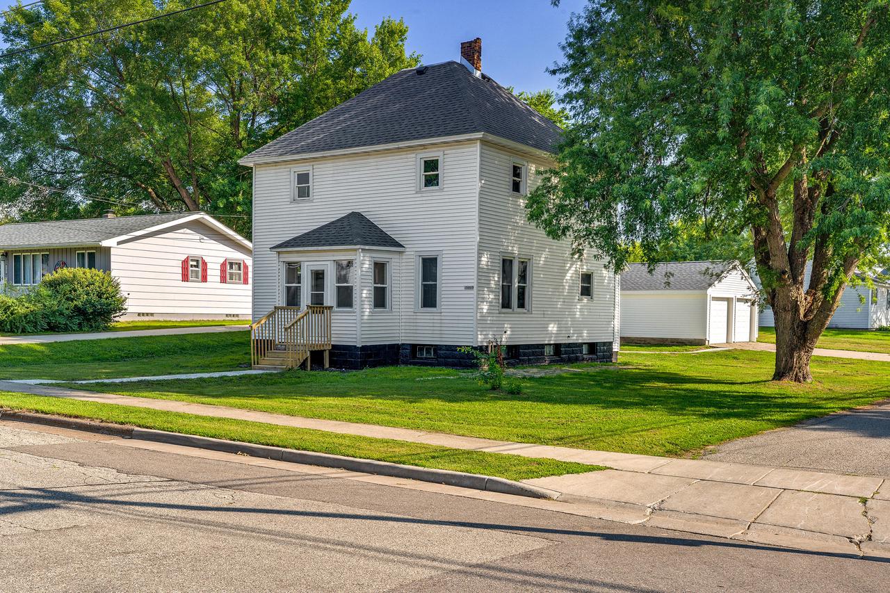 15695 East 2nd STREET