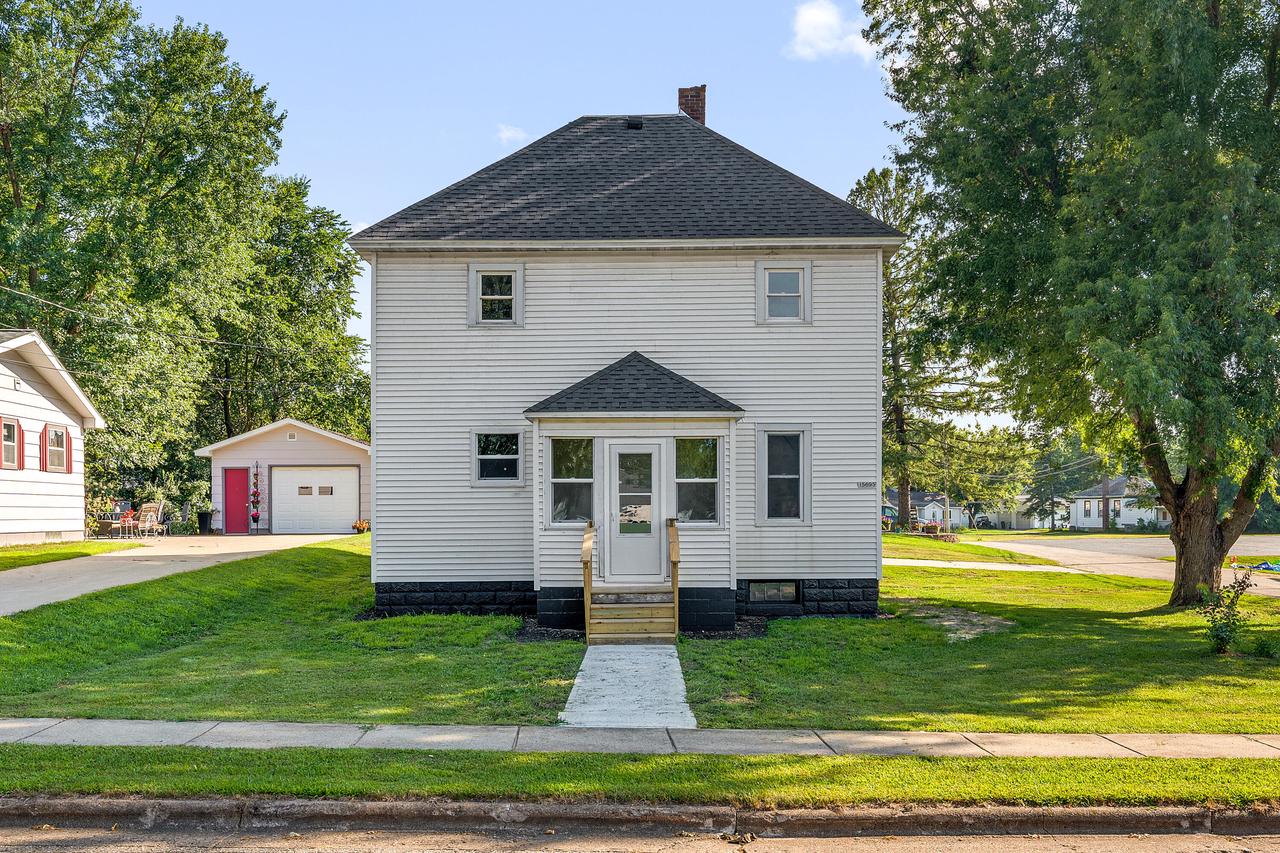 15695 East 2nd STREET