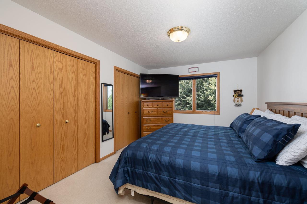 902 Susan PLACE