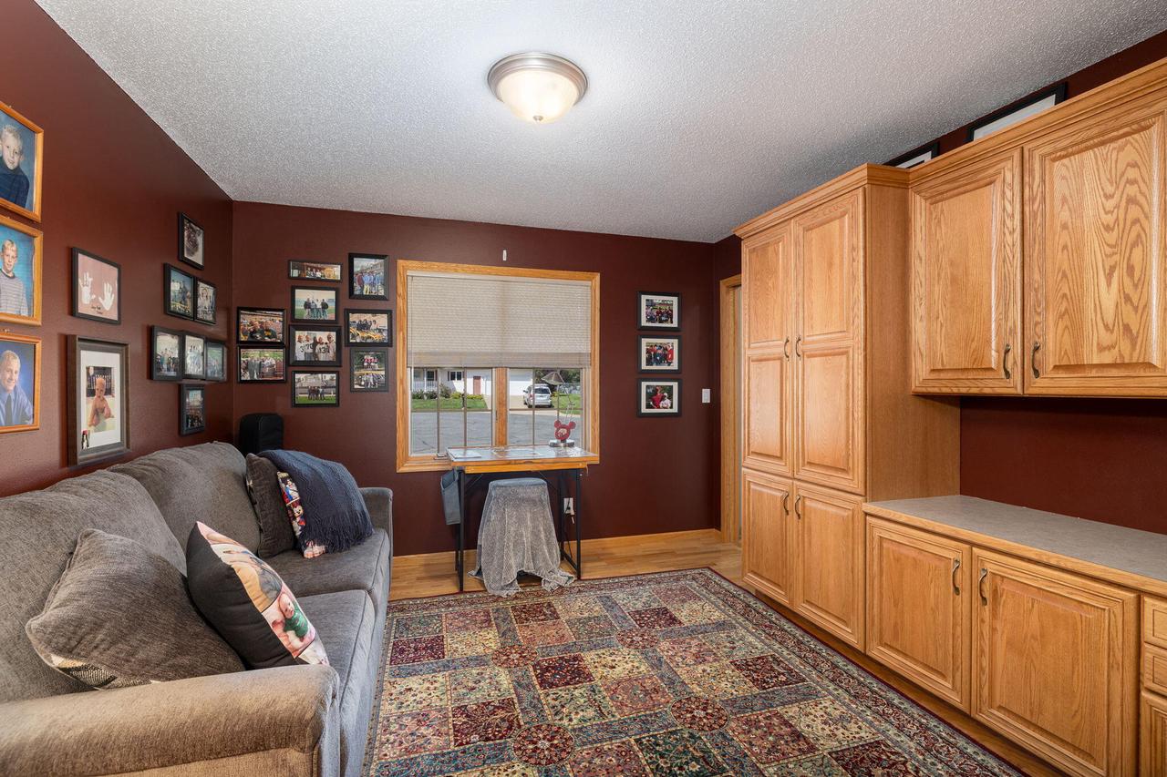 902 Susan PLACE