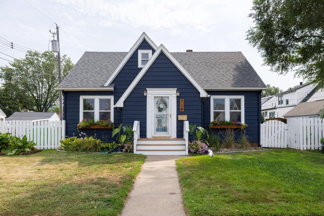 719 23rd STREET SOUTH South