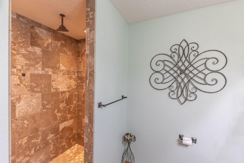 1123 huntington STREET