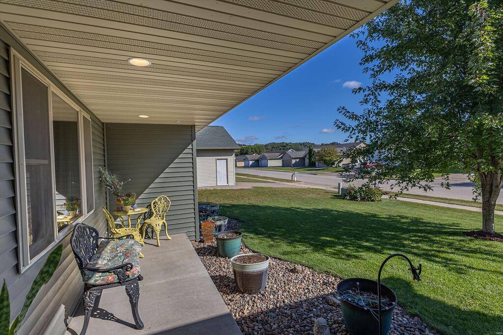 1123 huntington STREET