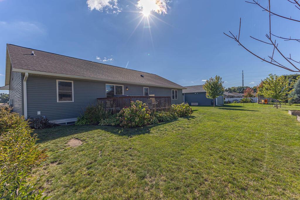 1123 huntington STREET