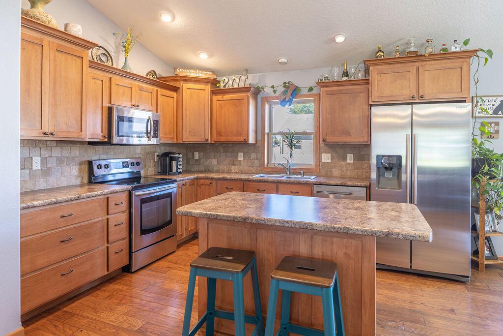 1123 huntington STREET