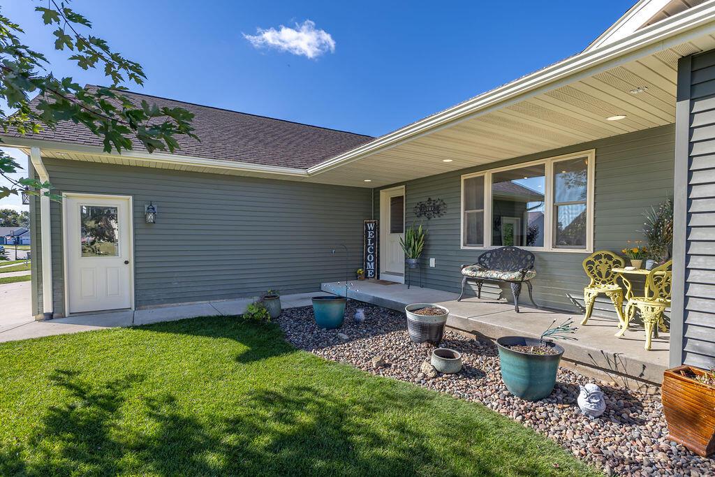 1123 huntington STREET